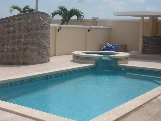 Piscina Residencial Costa Sur